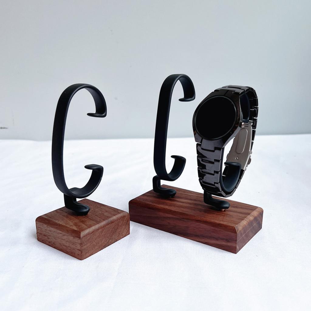 Jewelry Stores With Watches - C Shaped Watch Display Stand Shops