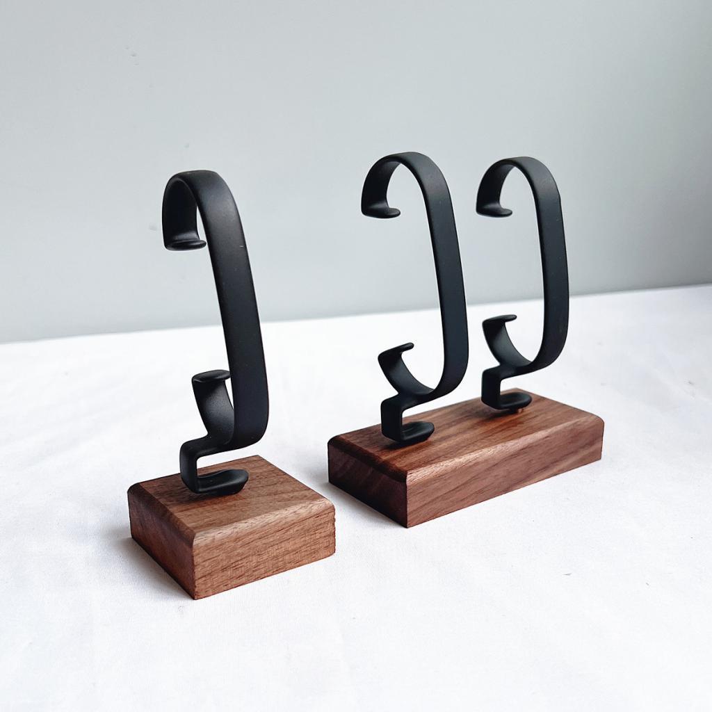 C Shaped Watch Display Stand S - Jewelry Stores With Watches recension och pris