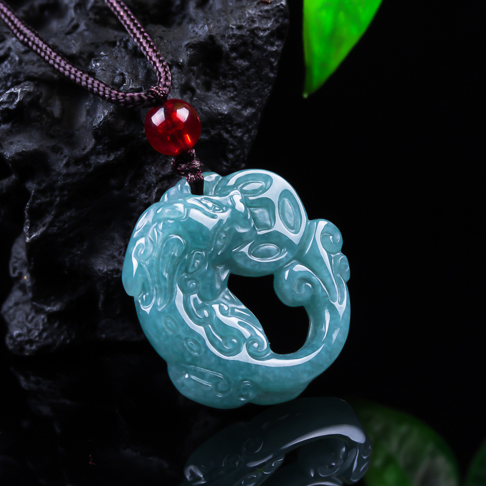 Burmese Jadeite Pixiu Pendant  - Necklace Pendant recension och pris