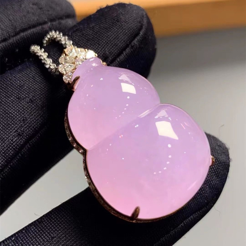 Myanmar Violet Ice Jadeite Gou - Necklace Pendant recension och pris