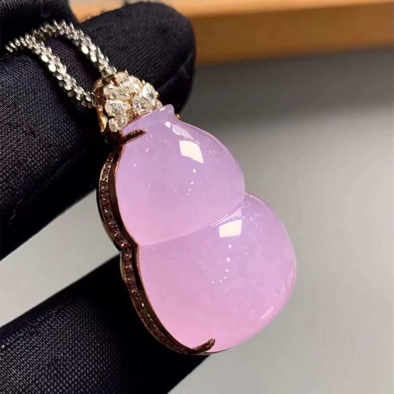 Myanmar Violet Ice Jadeite Gou - Necklace Pendant recension och pris