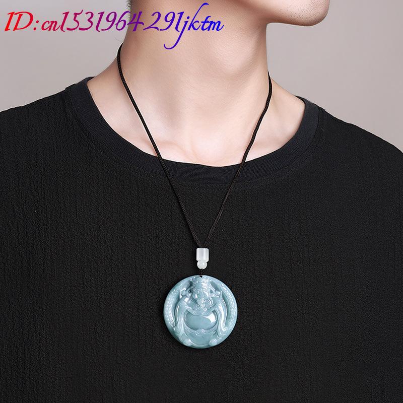 Burmese Jadeite God of Wealth  - Necklace Pendant recension och pris