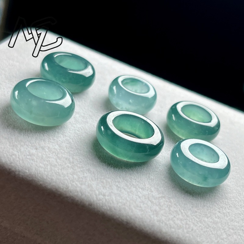 Natural Emerald Blue Water Luc - Necklace Pendant recension och pris