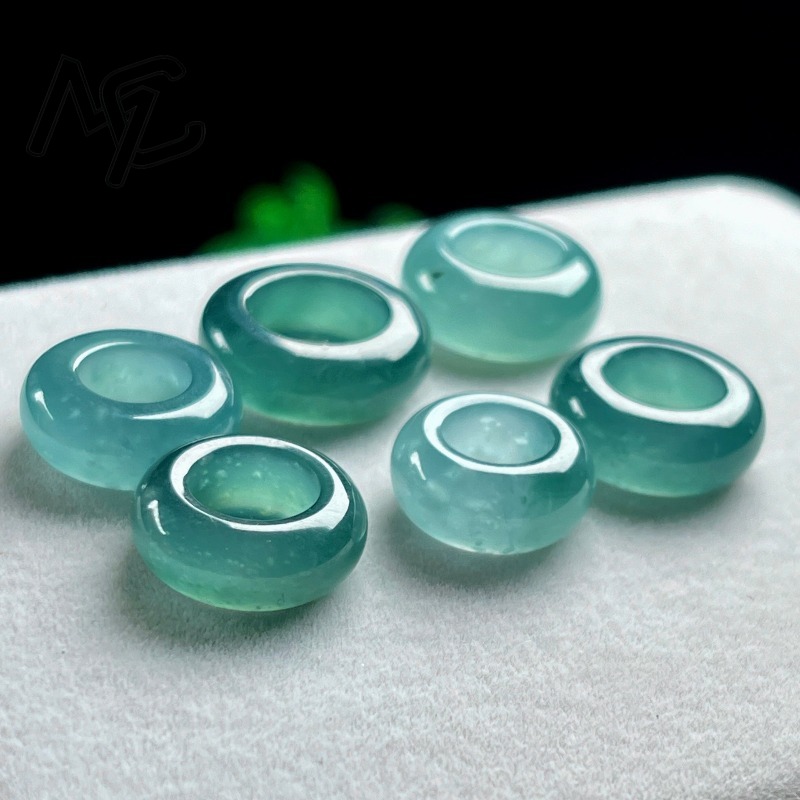 Natural Emerald Blue Water Luc - Necklace Pendant recension och pris